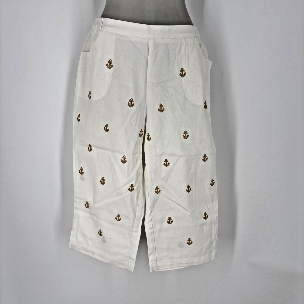 Quacker Factory White Capri Pants With Gold‎ Anchor Design Size Large